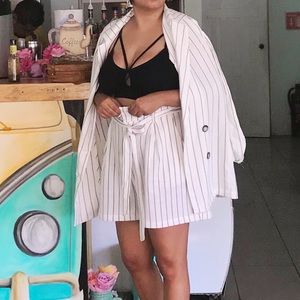 Longline White and grey striped mossimo target blazer. 3/4 sleeves